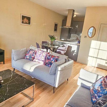 Royal Mile - Bright 2 Bedroom Apartment Edinburgh Exterior photo
