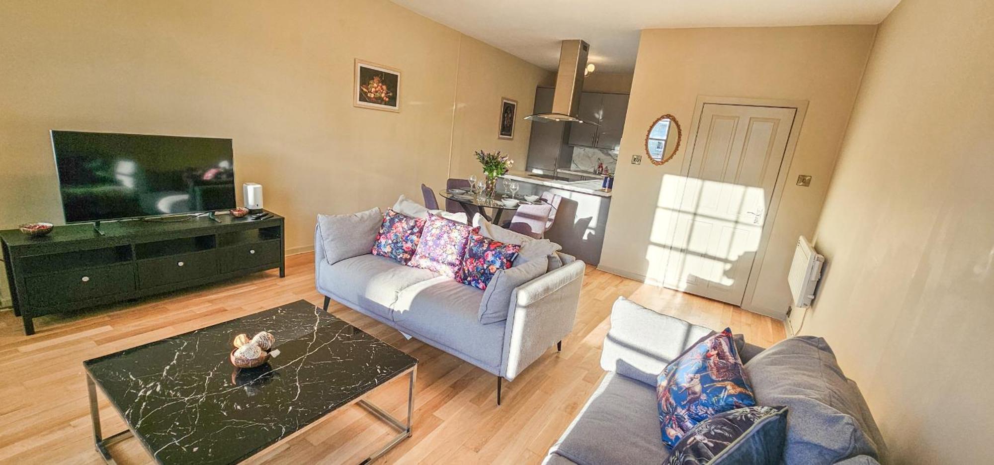 Royal Mile - Bright 2 Bedroom Apartment Edinburgh Exterior photo